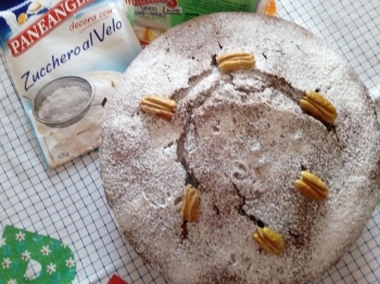 Torta al cacao con noci